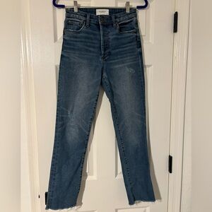 Evereve The Ever Straight high rise fit  Medium Wash Denim Jeans Size 25